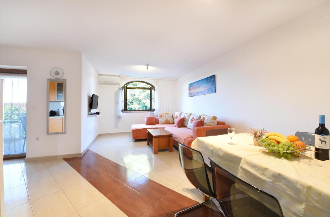 Apartments Mirasol Умаг Екстериор снимка