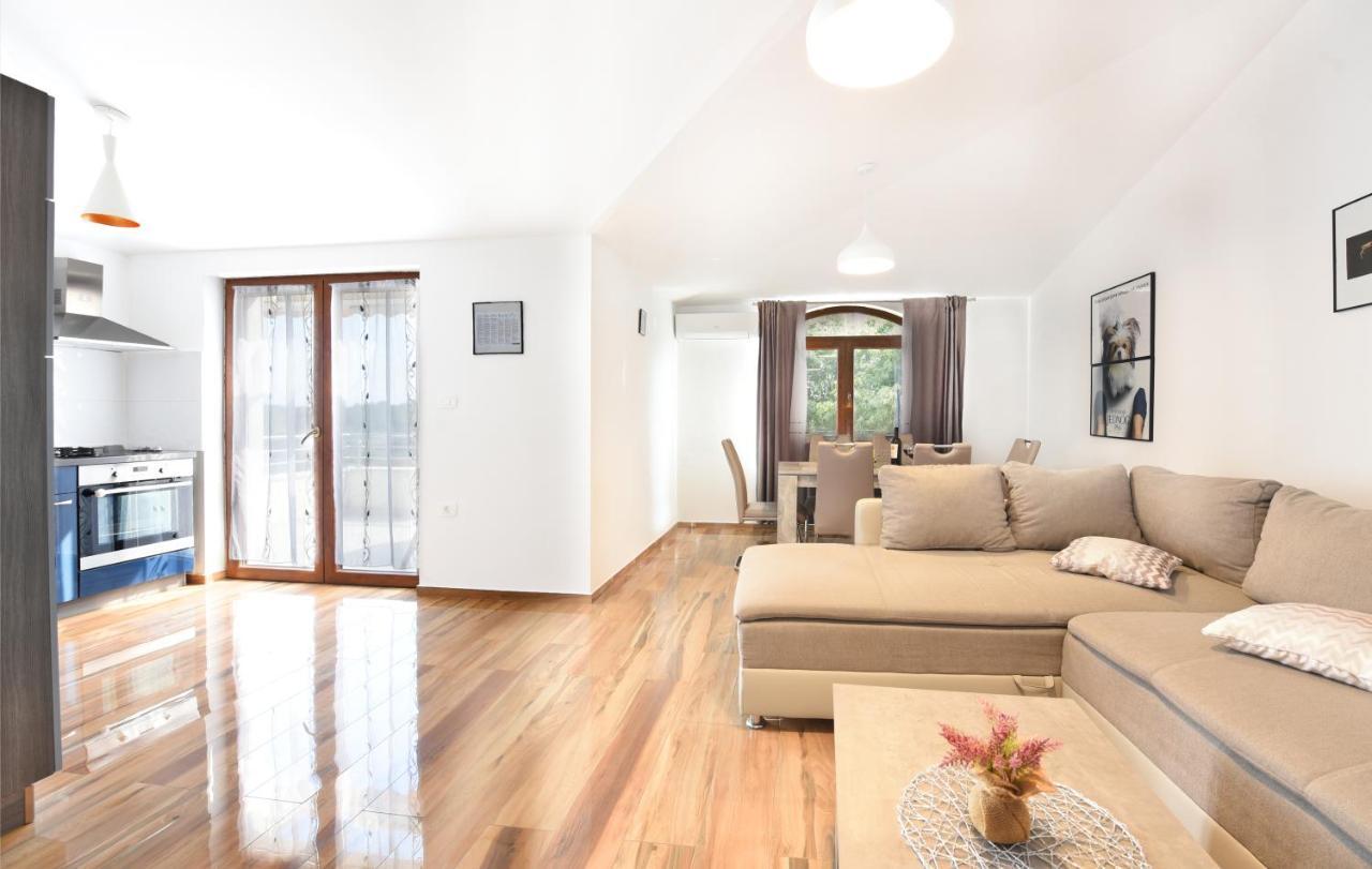 Apartments Mirasol Умаг Екстериор снимка