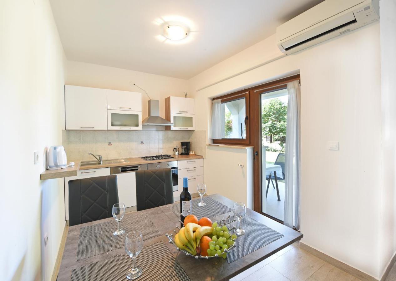 Apartments Mirasol Умаг Екстериор снимка